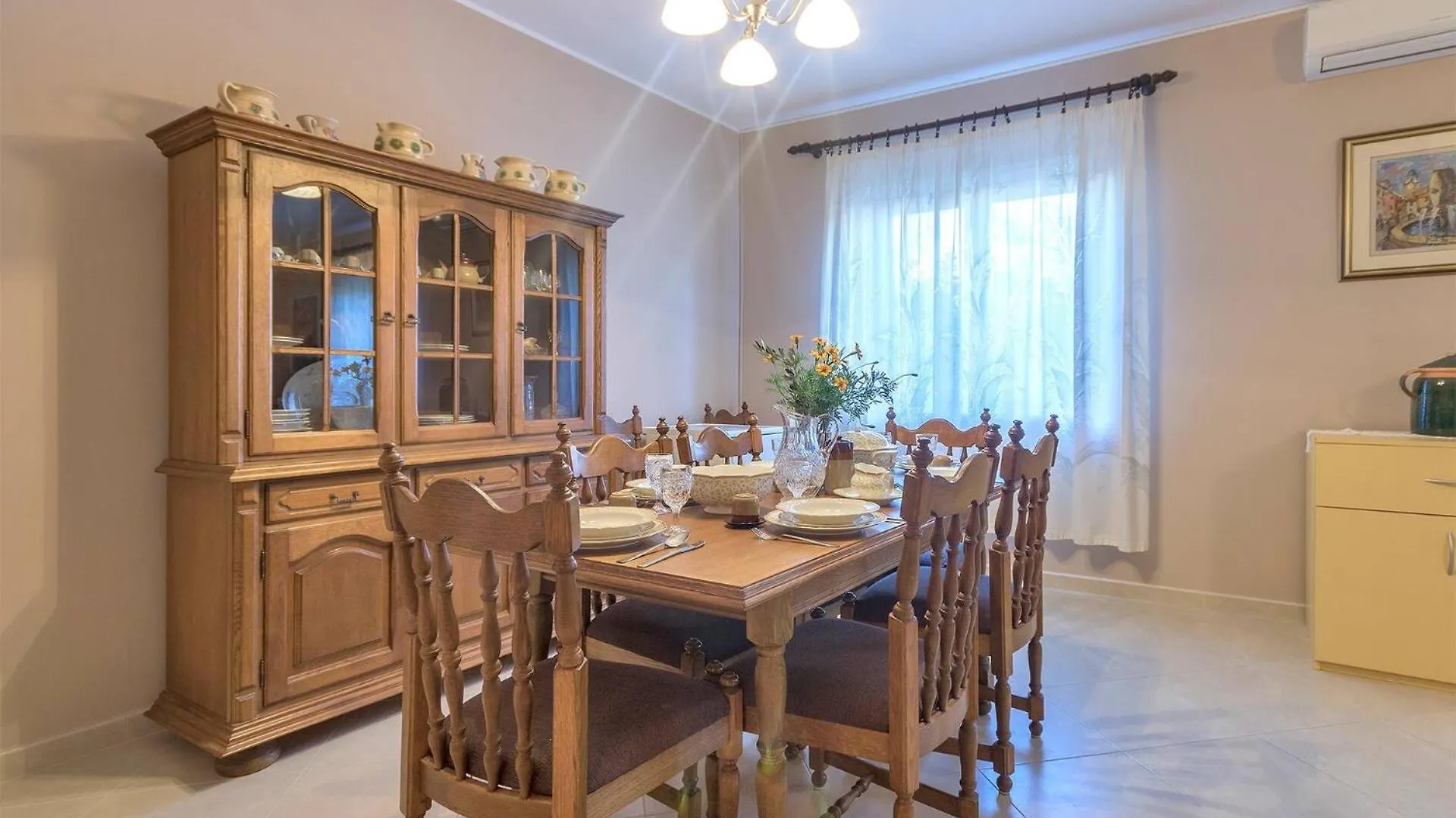 Modern, Affordable And Nicely Decorated - Paradise Pula