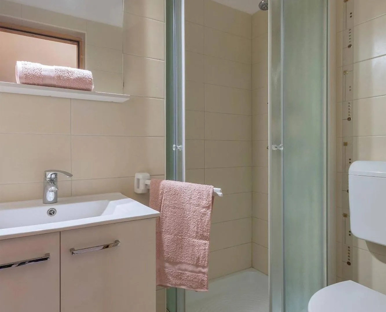 Guest house Modern, Affordable And Nicely Decorated - Paradise Pula