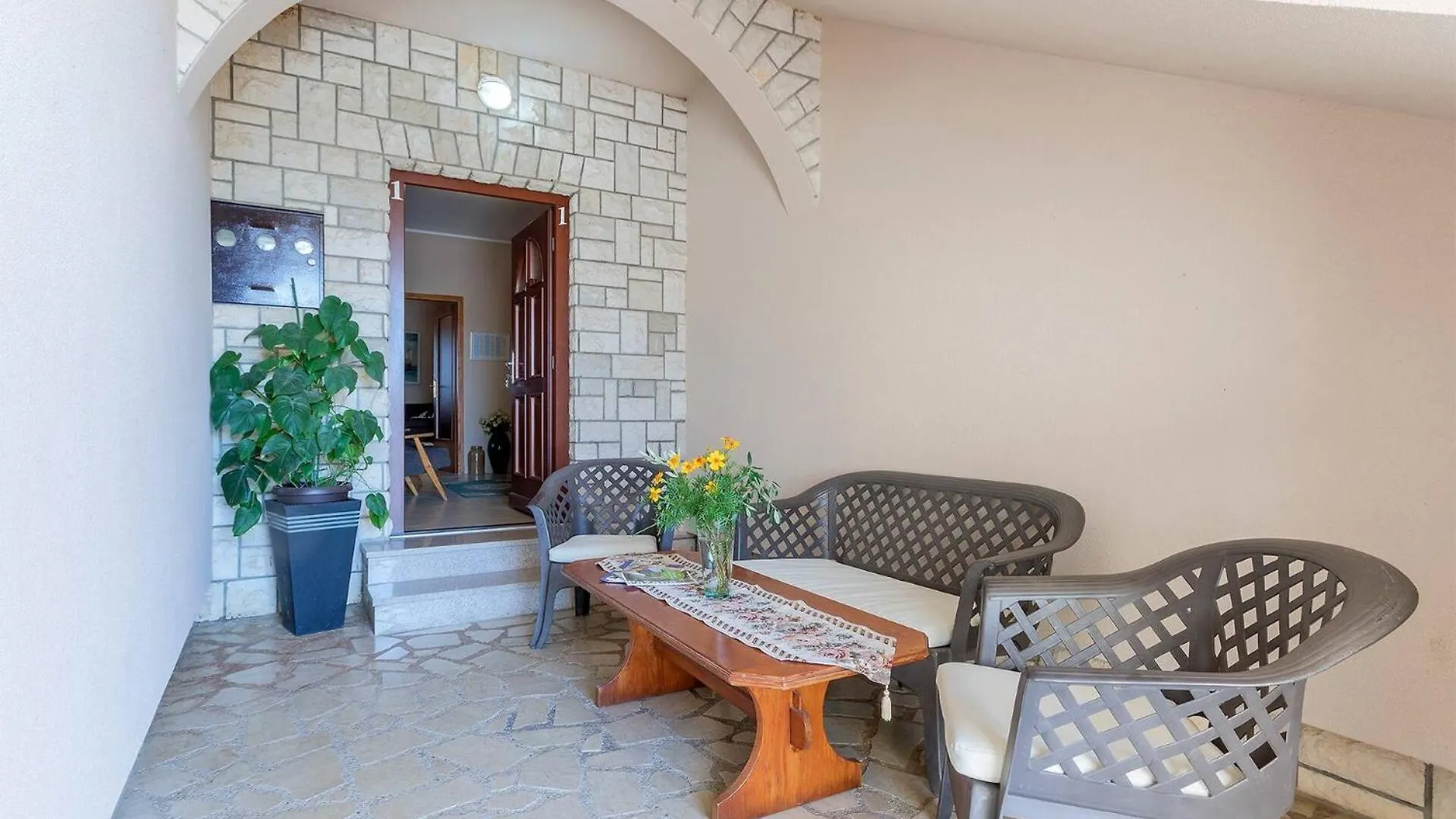 Pensión Modern, Affordable And Nicely Decorated - Paradise Pula Croacia